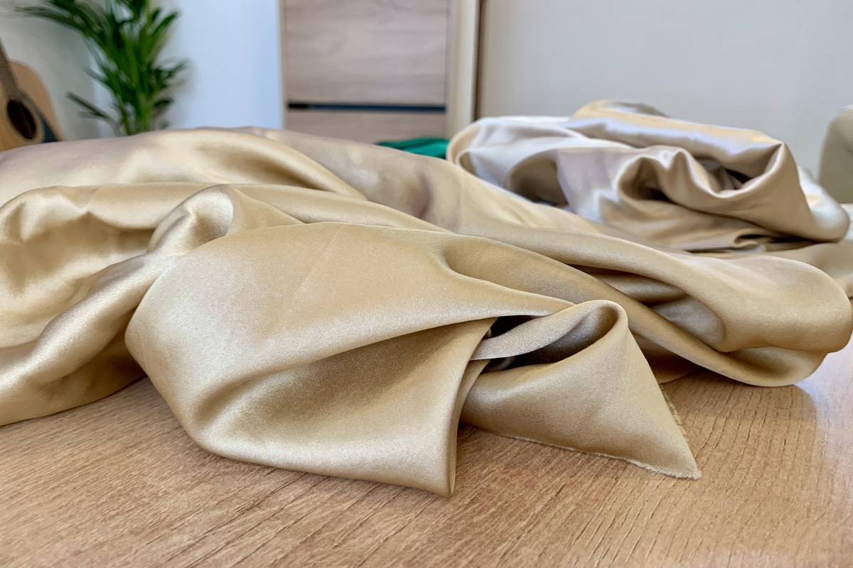 silk clothes fading