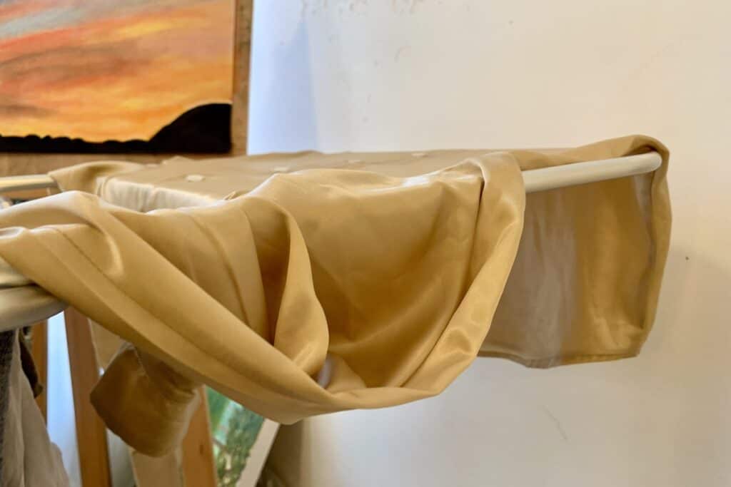 silk clothes fading